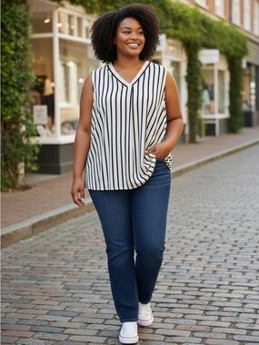 Adrianna Papell Black and White Striped V-Neck Tank